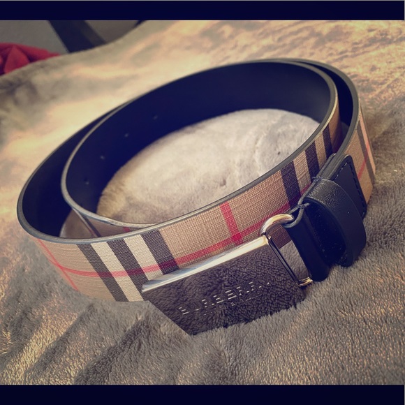Burberry belt - Picture 1 of 4